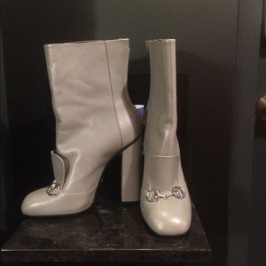 Gucci Leather Horsebit Boots - Grey